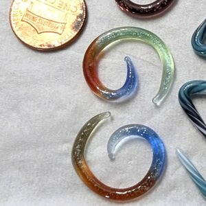 8g 1 pair of 8g gauged rainbow glitter glass earrings Ombre